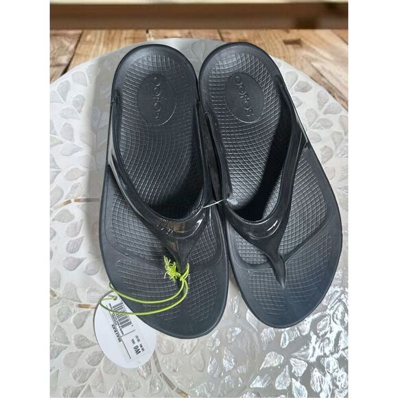 NWT OOFOS Oolala Recovery Slip On Flip Flops Women's Sandals Size 6 – Black - Picture 7 of 12